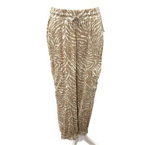 NWT Liverpool Pants Womens Size M Latte White Tiger Stretch Joggers Coastal Airy